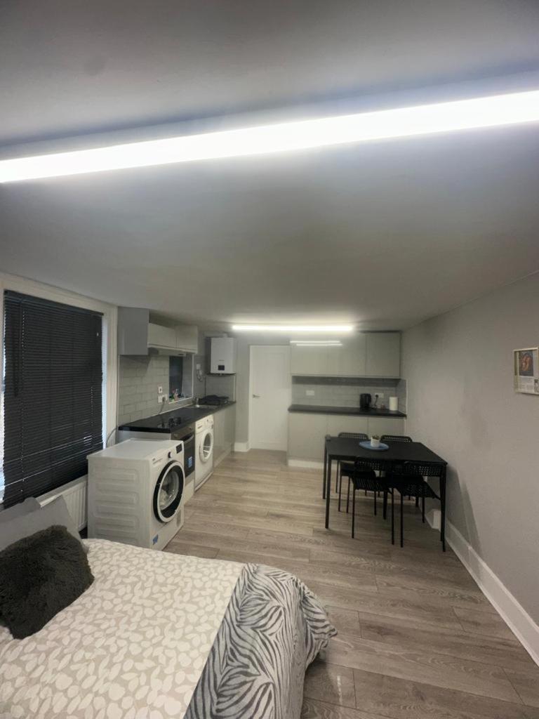Super Central 2 Bed Flat London Exteriör bild